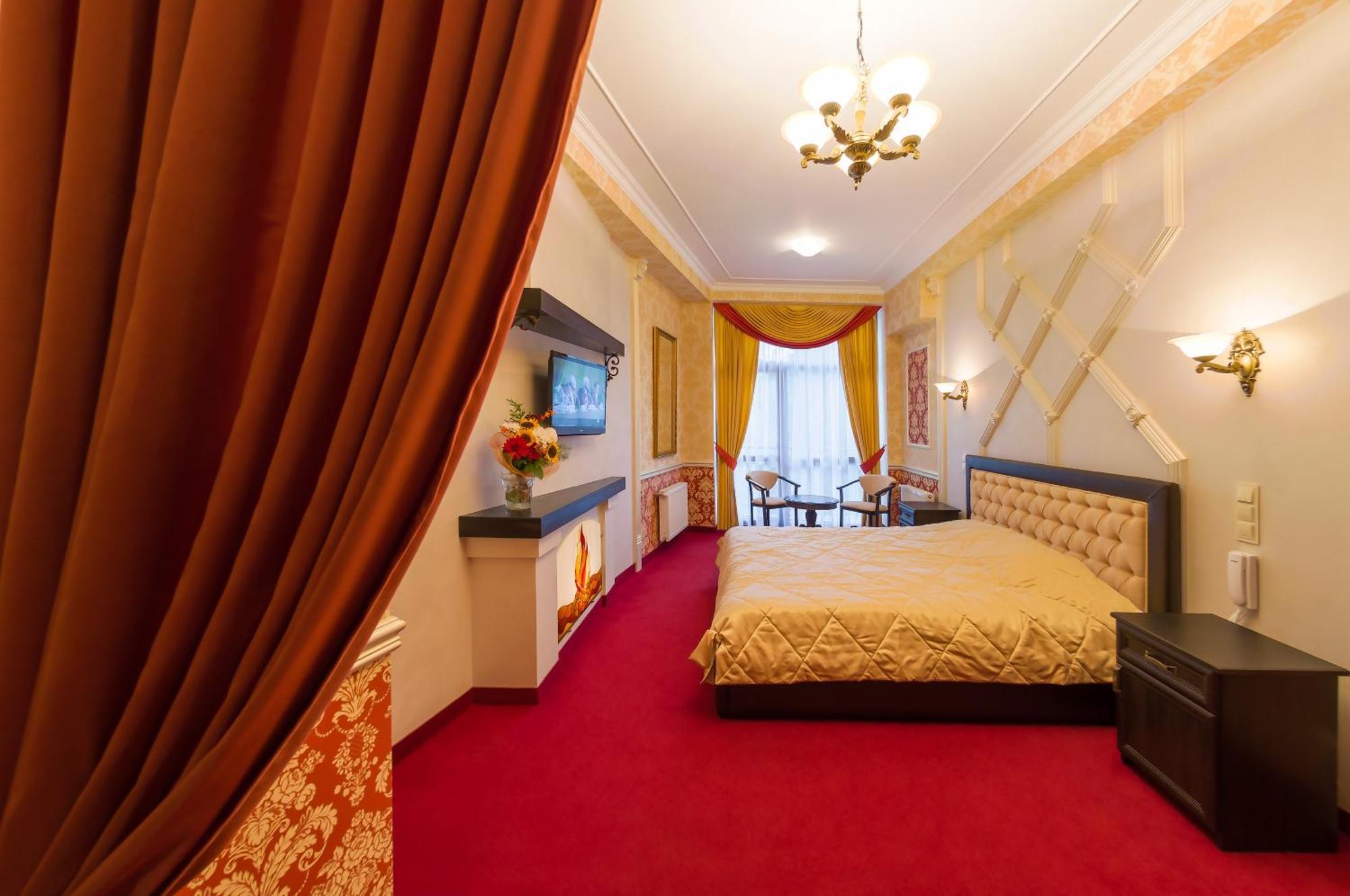 Franz Hotel&Restaurant อิวาโน-ฟรานกิฟสเก ภายนอก รูปภาพ